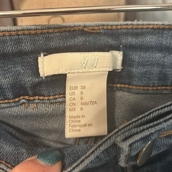 H & M distressed raw hem skinny jeans, size 8, good condition - Picture 7 of 12